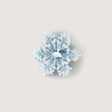 Load image into Gallery viewer, Snowflake Candle